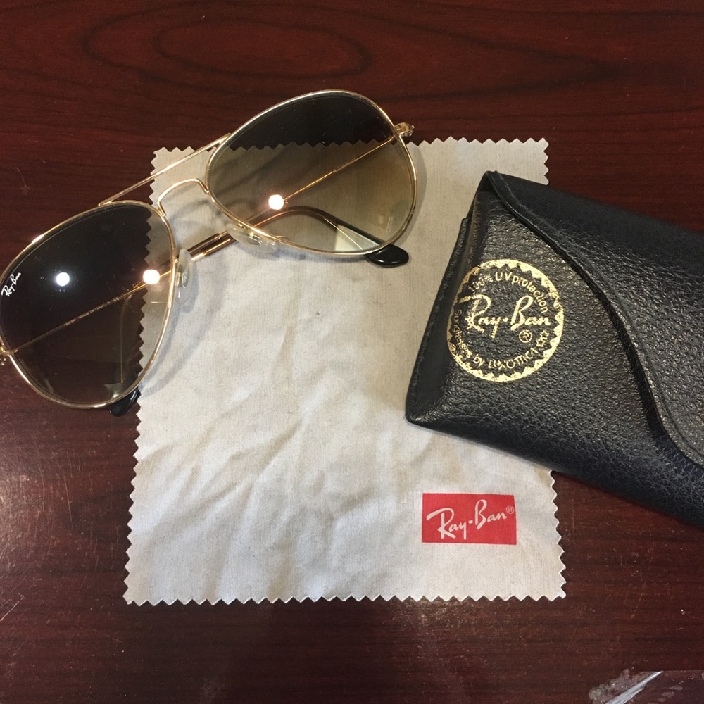 Ray-Ban Aviator Sunglasses - Picture 1 of 4